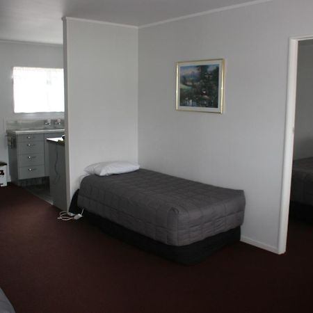 Burgundy Rose Motel Whangarei Dış mekan fotoğraf