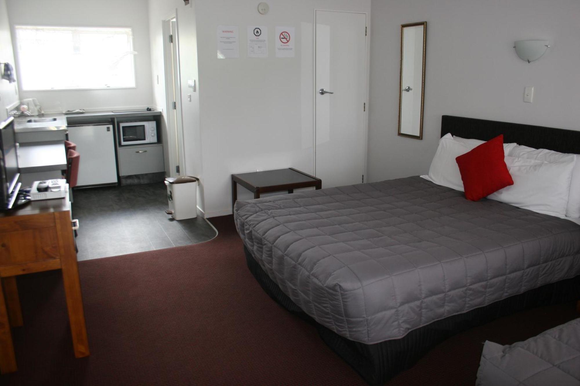 Burgundy Rose Motel Whangarei Dış mekan fotoğraf