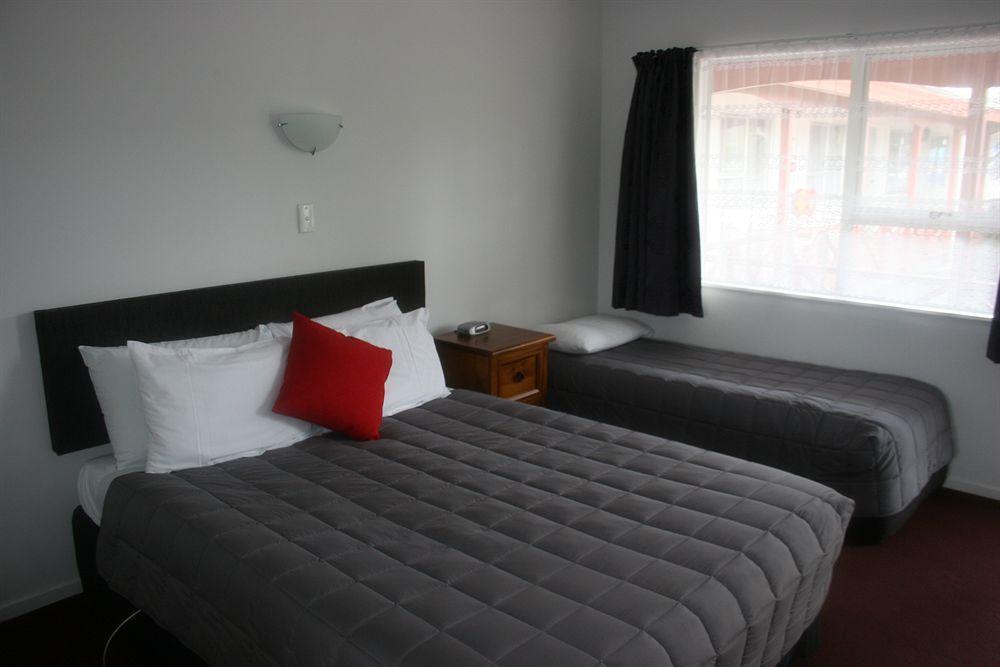 Burgundy Rose Motel Whangarei Dış mekan fotoğraf