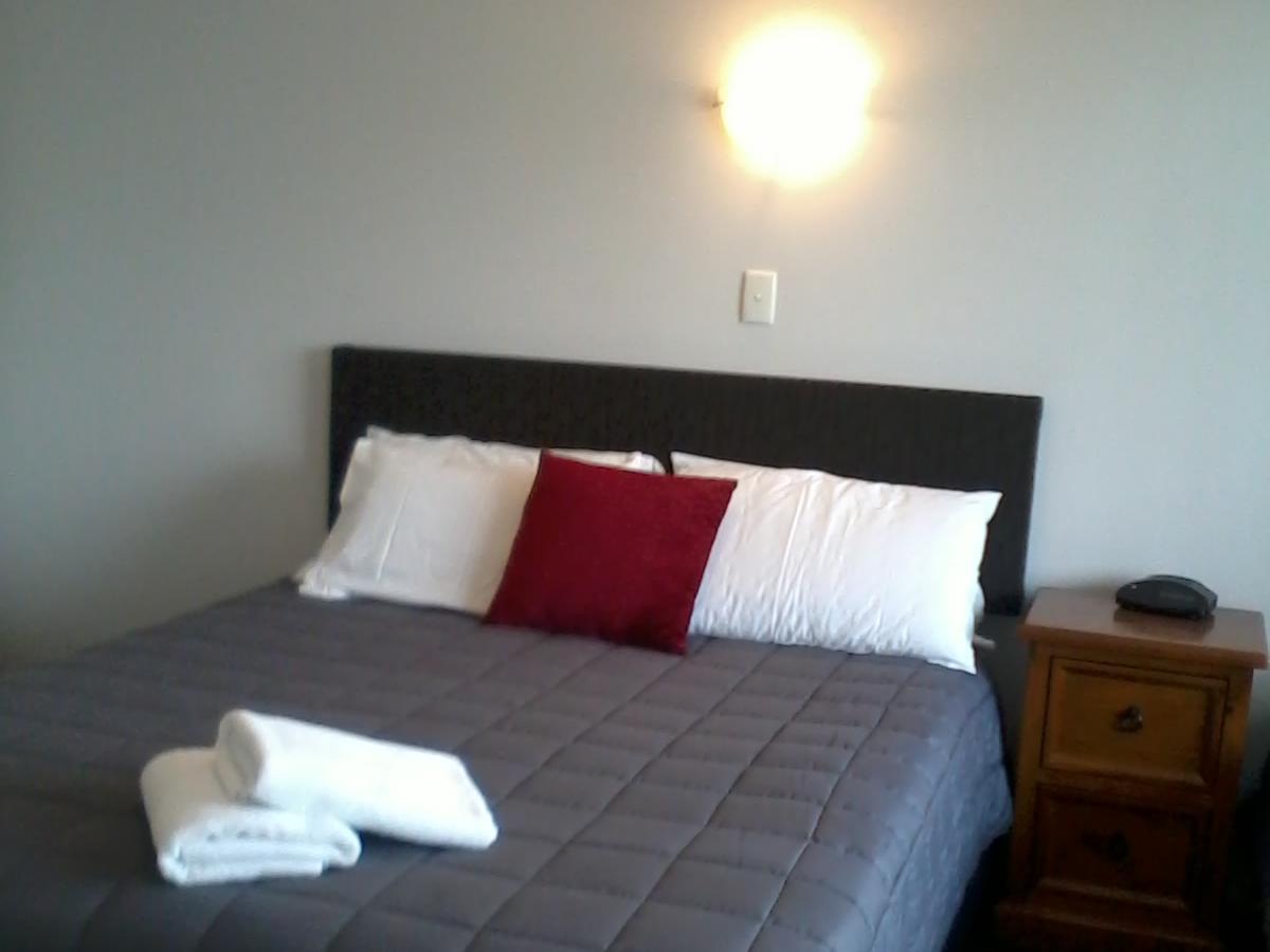 Burgundy Rose Motel Whangarei Dış mekan fotoğraf